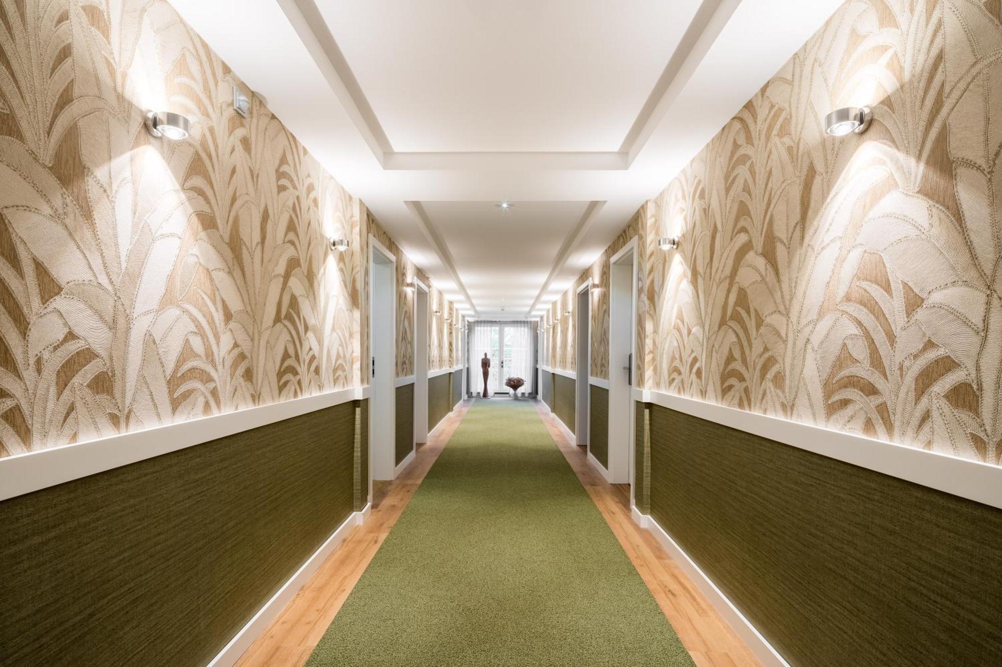 Parkhotel Gueldene Berge ไวเซนเฟลส์ ภายนอก รูปภาพ