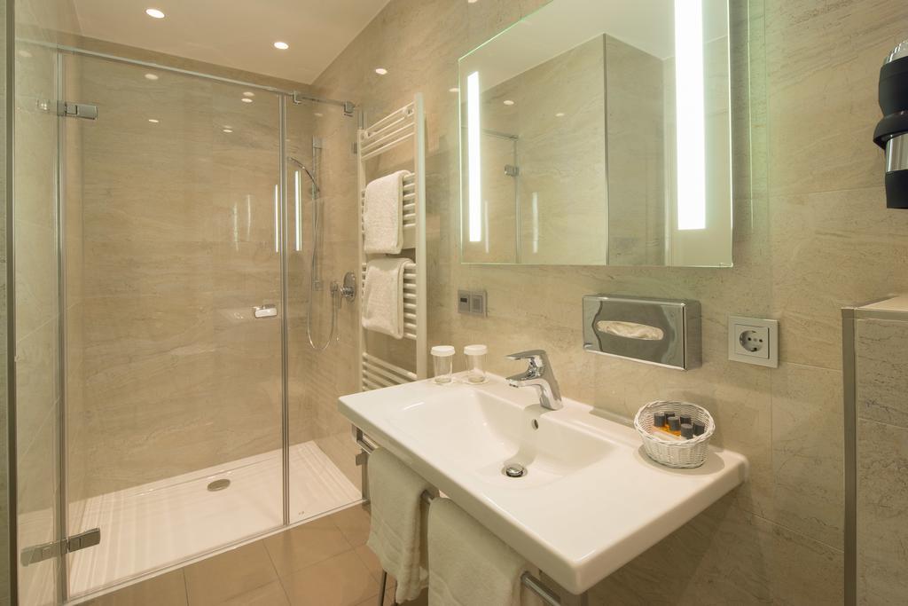 Parkhotel Gueldene Berge ไวเซนเฟลส์ ห้อง รูปภาพ