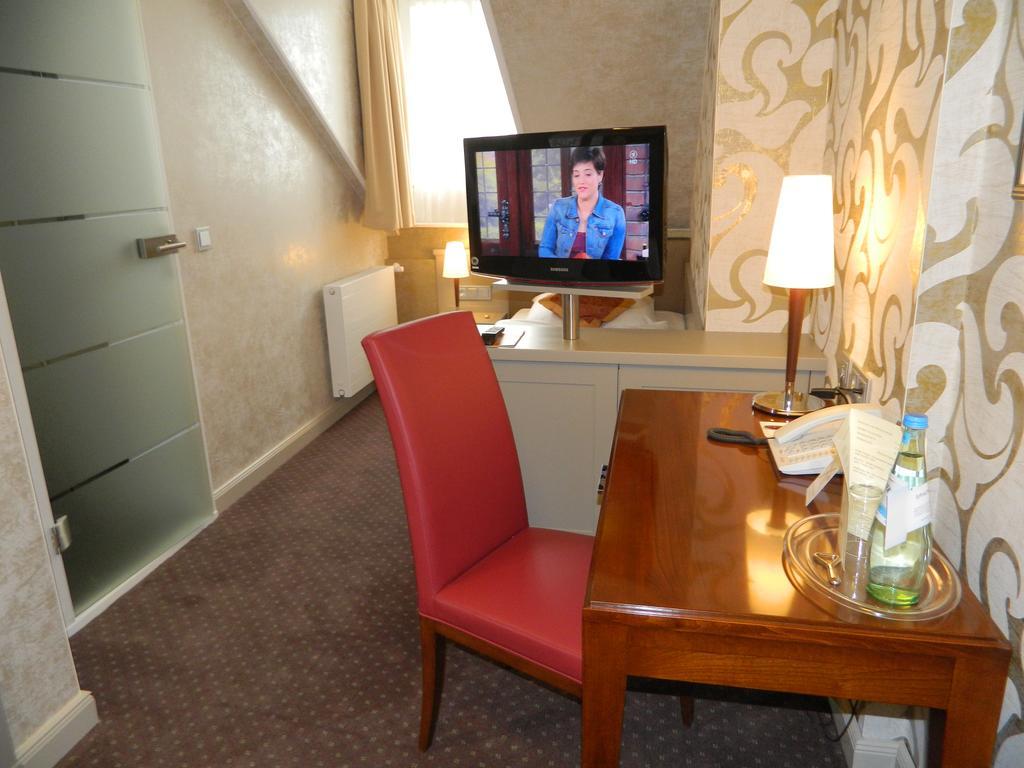 Parkhotel Gueldene Berge ไวเซนเฟลส์ ห้อง รูปภาพ