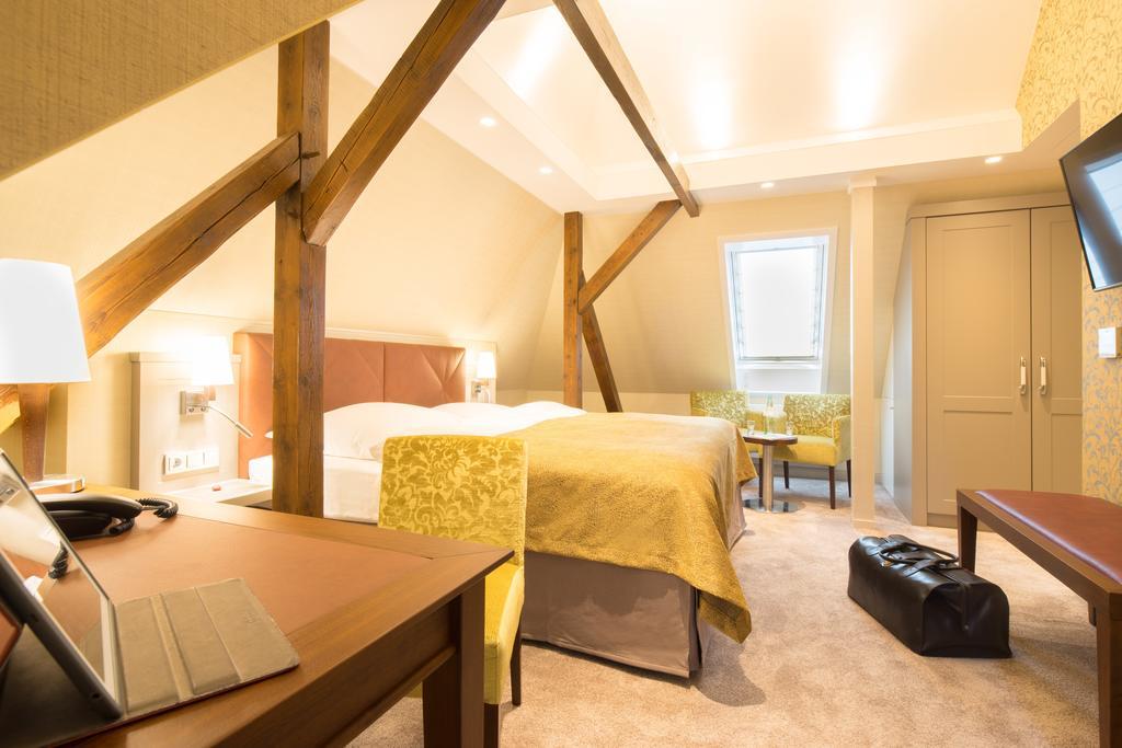 Parkhotel Gueldene Berge ไวเซนเฟลส์ ห้อง รูปภาพ